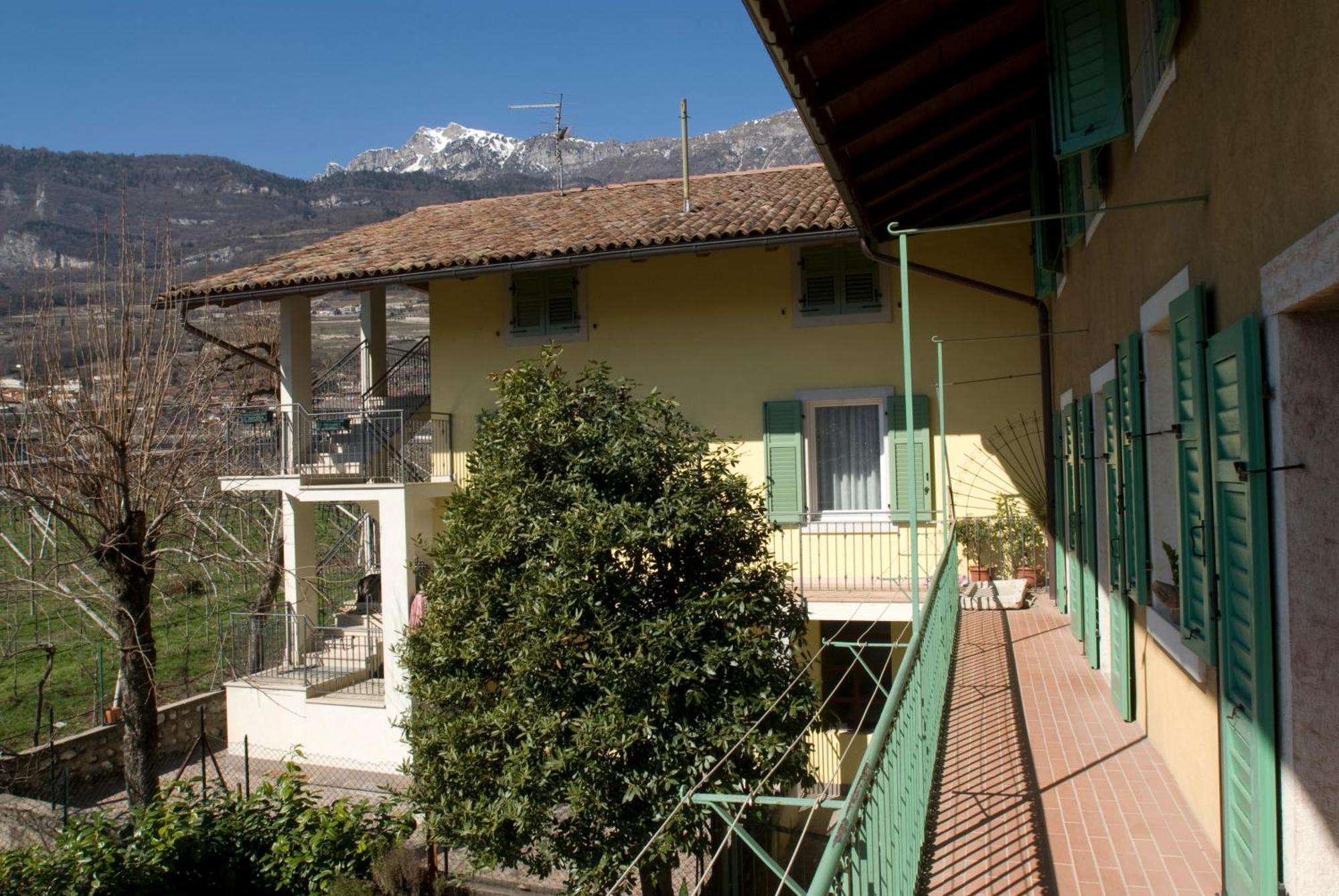 Casa Del Noce Hotel Rovereto  Exterior photo